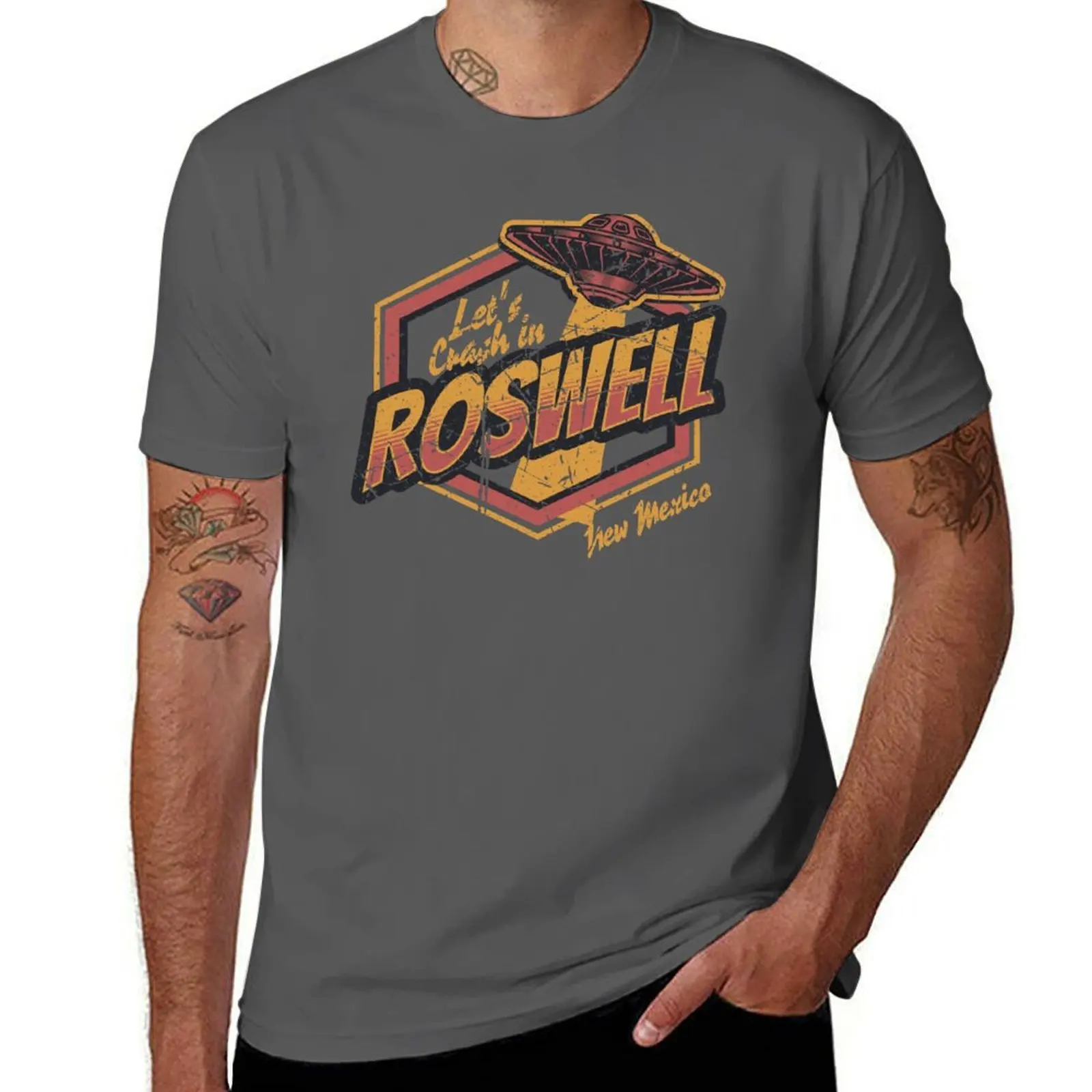 

Let's Crash in Roswell, New Mexico Vintage Distressed UFO T-Shirt Plus Size Loose Short Sleeve Top