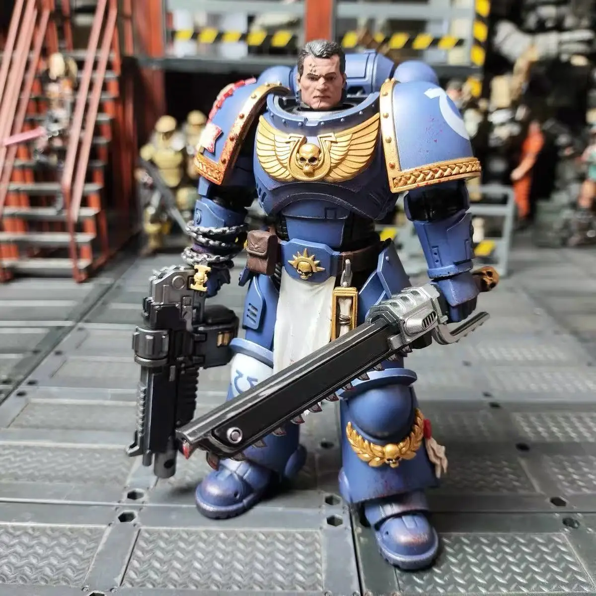 【JOYTOY】ألعاب مجسمة إصدار من Warhammer 40K Space Marine Ultramarines Lieutenant Titus Gadriel Chairon