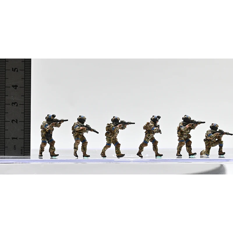 1:72 Scale Plastics Ukrainian Soldiers Mercenary 6-member Group Scene Accessory Model Adult Toys Classics Gifts Static Display