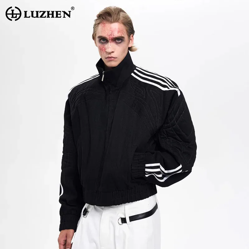 

LUZHEN 2025 New Fashion Stripe Printed Loose Sports Jacket Street Wear Men's Original Zipper Stand Neck Loose Male Coat JY3414