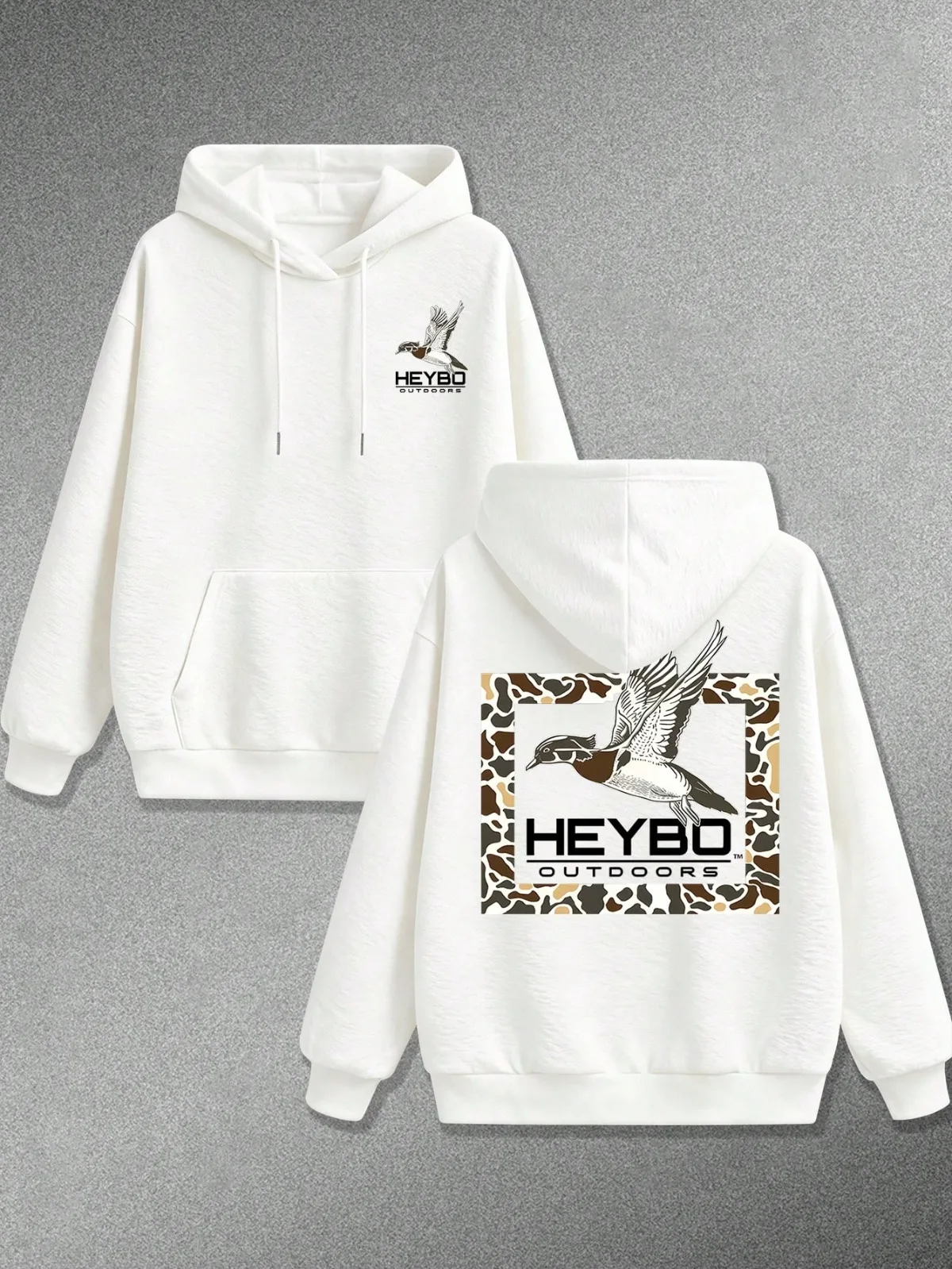 سويت شيرت بقلنسوة للرجال مع نمط العلامة التجارية الخارجية HEYBO OUTDOORS مع بدلة رياضية بعناصر البط البري والعناصر المموهة