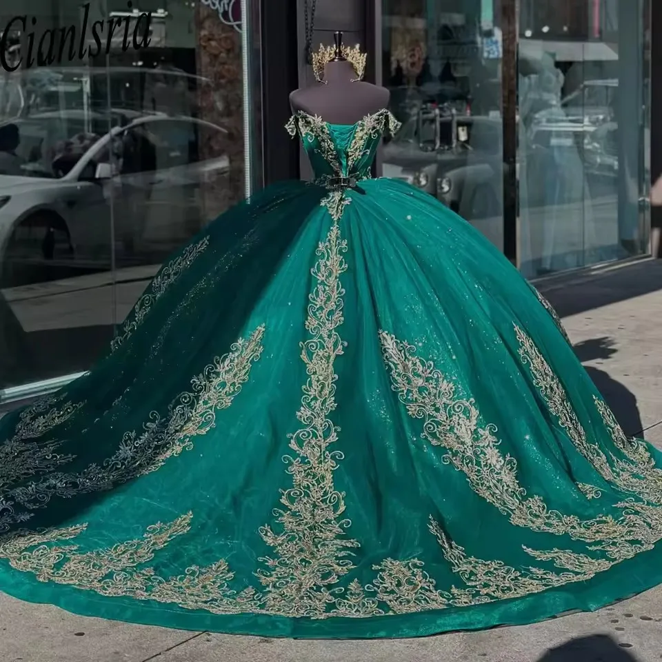 فساتين Quinceanera مخصصة من التول الأخضر الزمردي فساتين Quinceanera حلوة 16 مزينة بالدانتيل فستان الحفلات vestidos de quinceañeras