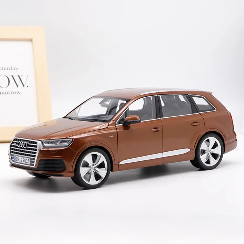 Diecast Original 1:18 Scale Audi Q7 TFSI Quattro Simulation Alloy Car Model Static Display Collectible Gift Decration Souvenir