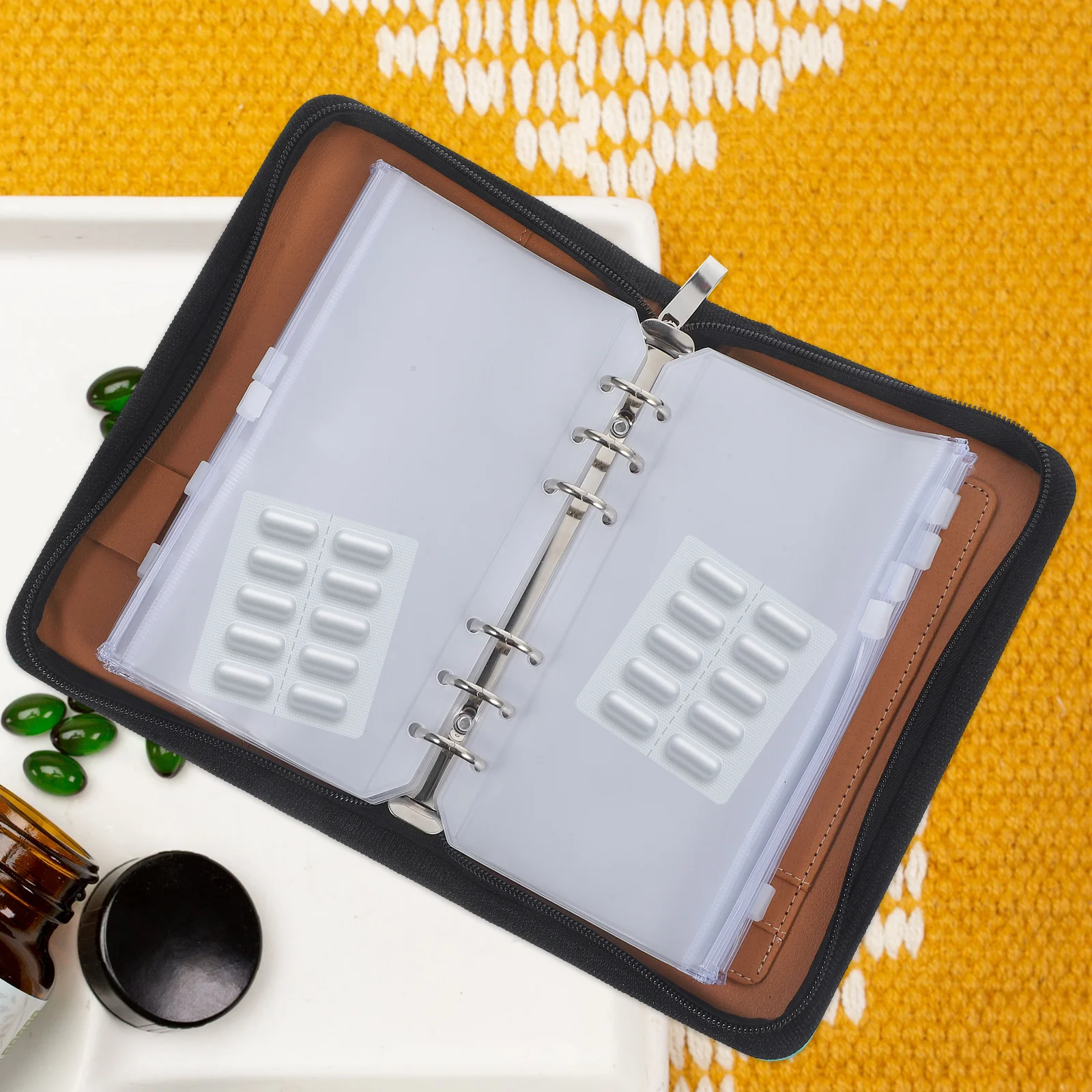 

1 комплект, органайзер для лекарств, дорожный чехол, водонепроницаемый чехол для таблеток из искусственной кожи, портативный ежедневный органайзер для таблеток для хранения лекарств, небольшой путешествия