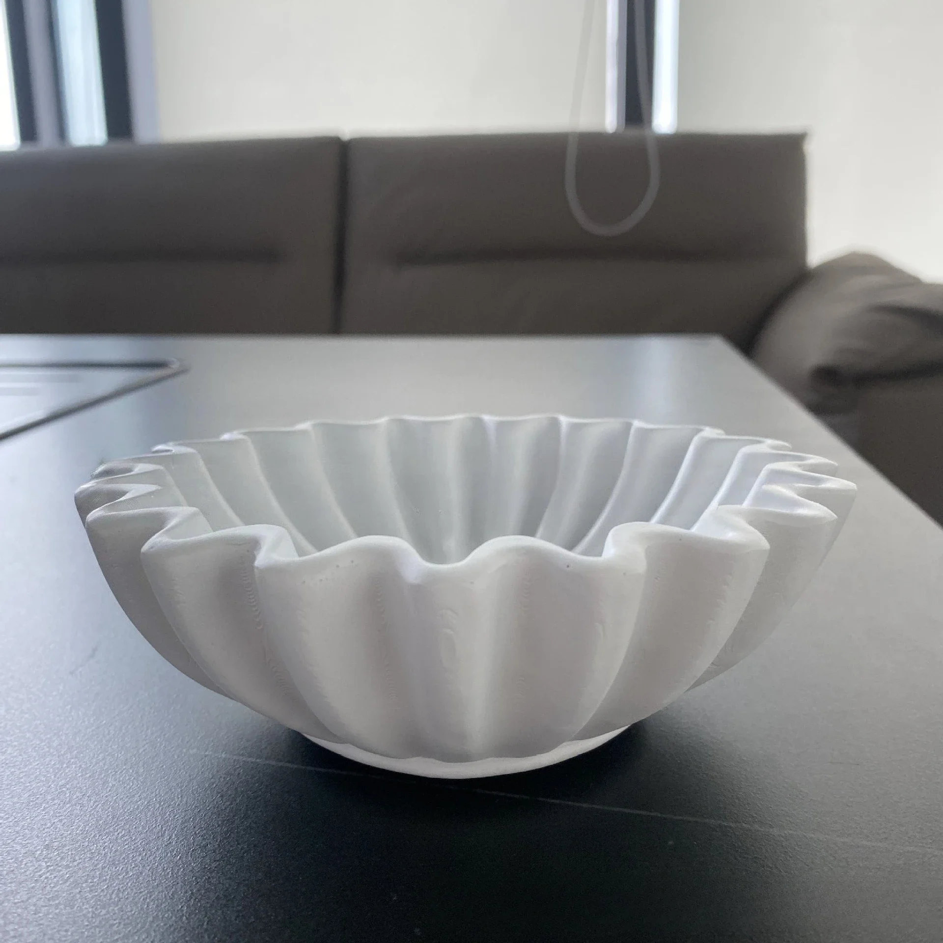 Lotus leaf edge decorative bowl home living room hotel desktop decoration ornament creative simple style resin handicraft gift