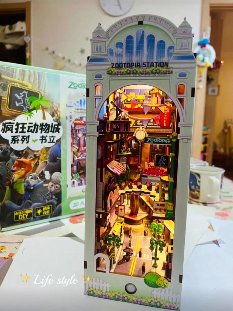 الرسمية ثلاثية الأبعاد ديزني Zootopia كتاب حامل لعبة أرنب جودي سطح المكتب زخرفة اللعب التخصيص نموذج جميل عيد الميلاد مفاجأة هدية