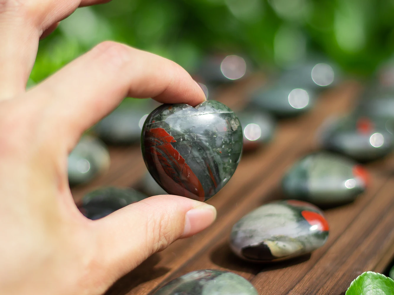 

40mm Healing Crystal Natural Dragon's Blood Stone Heart Carved Palm Worry Stone Chakra Reiki Balancing