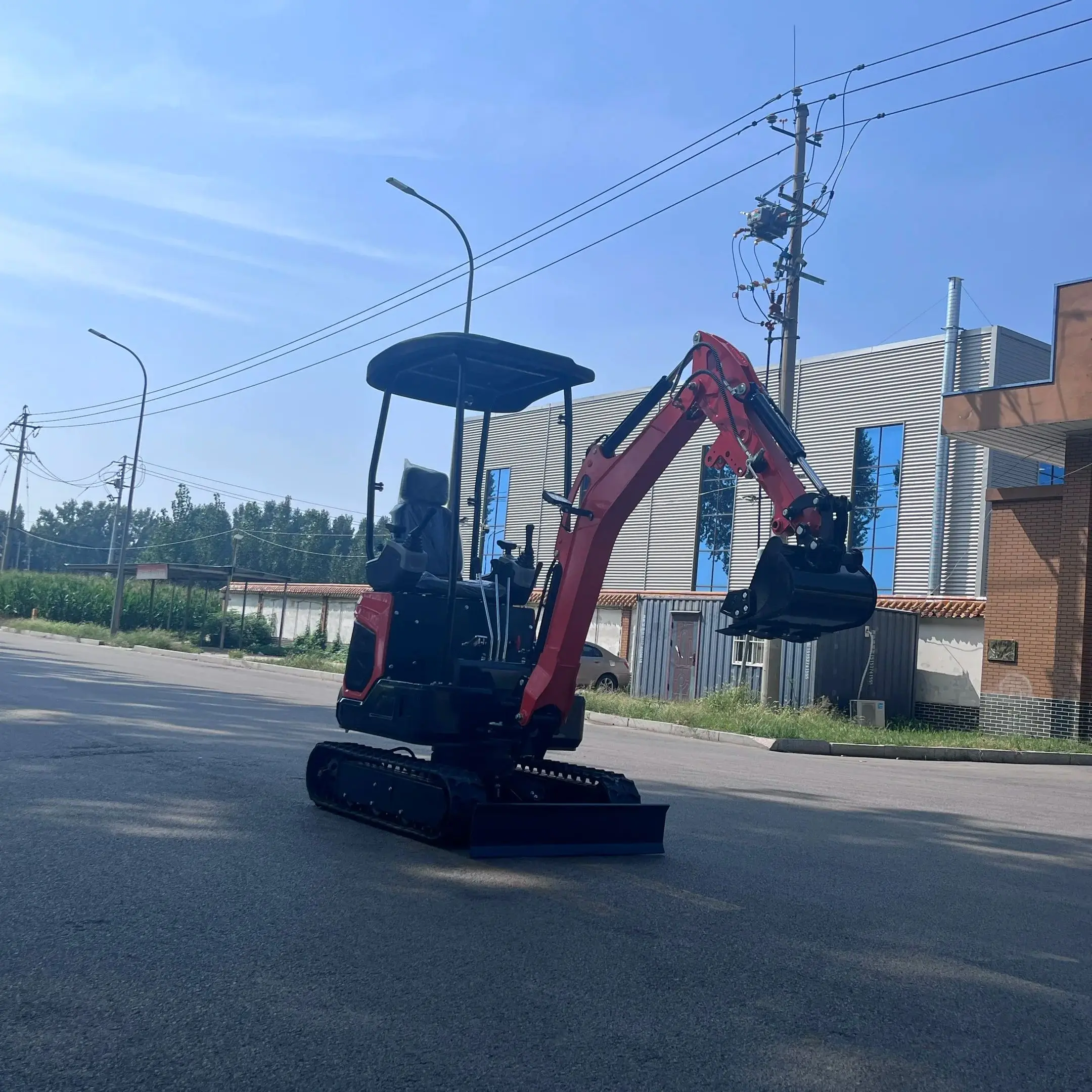 

New Euro 5 EPA Mini Excavator 1.8 Ton with True Hydraulic Pilot Breaker Chinese Manufacturer