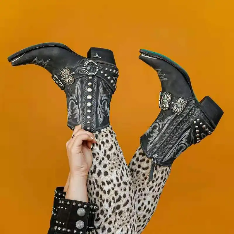 

Metallic-Decorated Thick-Heeled Ankle Boots Unisex Side Zipper Short Botines Mid-Heeled Large-Size Chelsea Botas Femininas