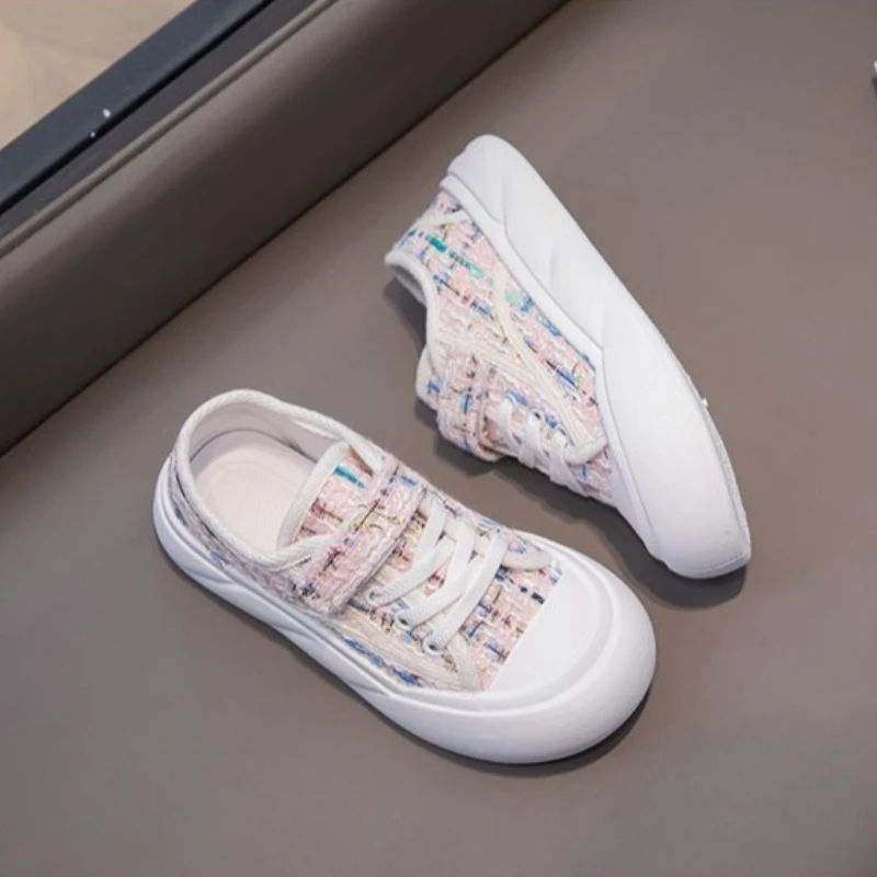 

Kids Spring Autumn 2026 Low Top Canvas Shoes Girls Soft Sole Casual Shoes Breathable Non Slip Fashionable Kids Sneakers