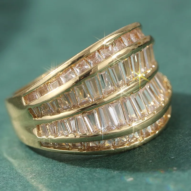 Schillernder Eingelegter Weißer CZ Damenring Exquisiter Goldfarbener Geometrischer Ring für Tägliches Tragen Party-Schmuck Jubiläumsgeschenk – Detail 4