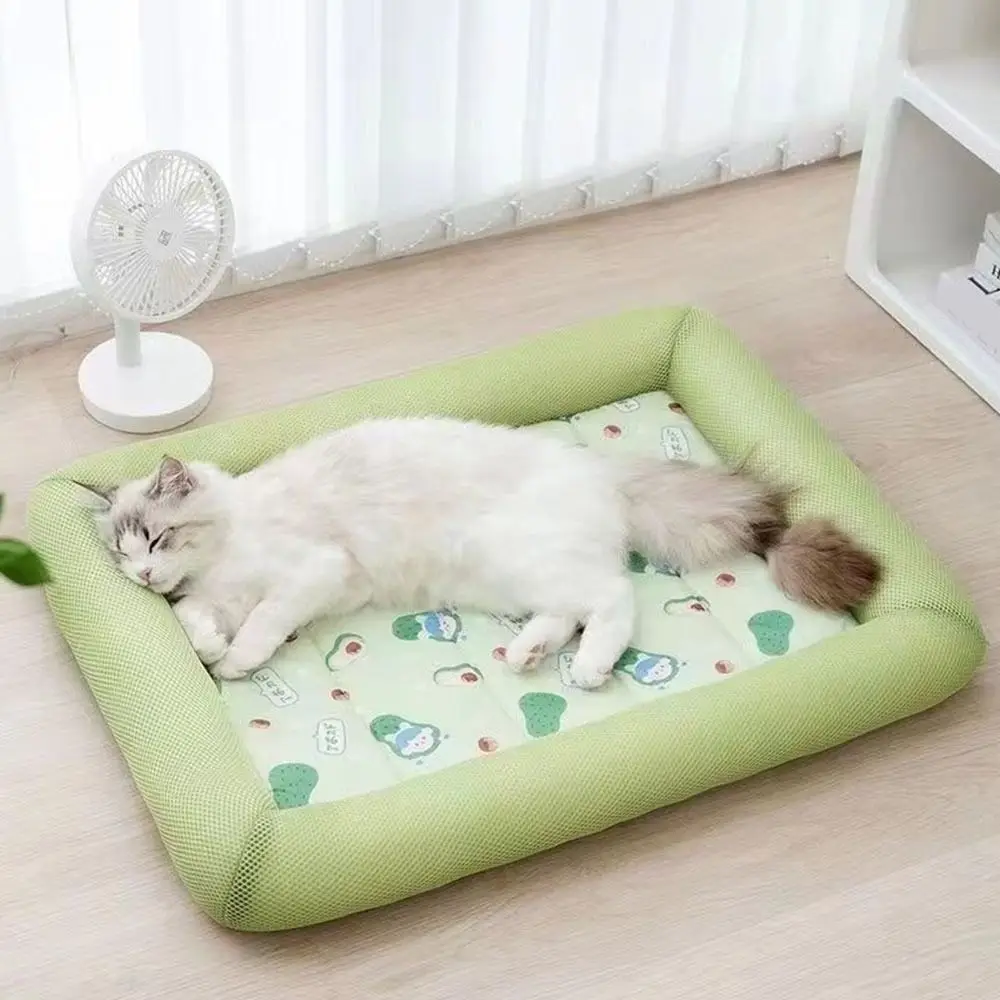 Coussin rafraîchissant carré pour chiot, respirant et doux, tapis de couchage pour chien, protection du cou, résistant à la saleté, tapis rafraîchissant pour animaux de compagnie pour chiens et chats
