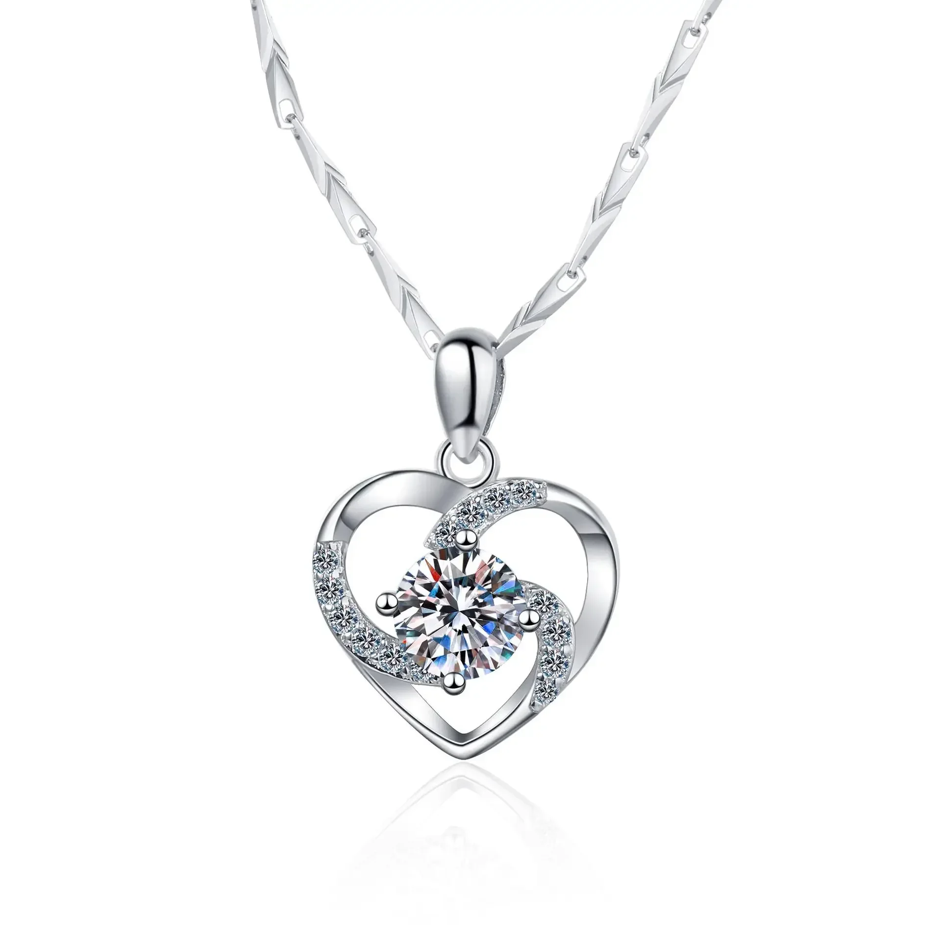 

HAIMAITONG Women's heart-shaped pt950 Platinum Women's Pendant Short clavicle chain pendant moissanite Diamond necklace