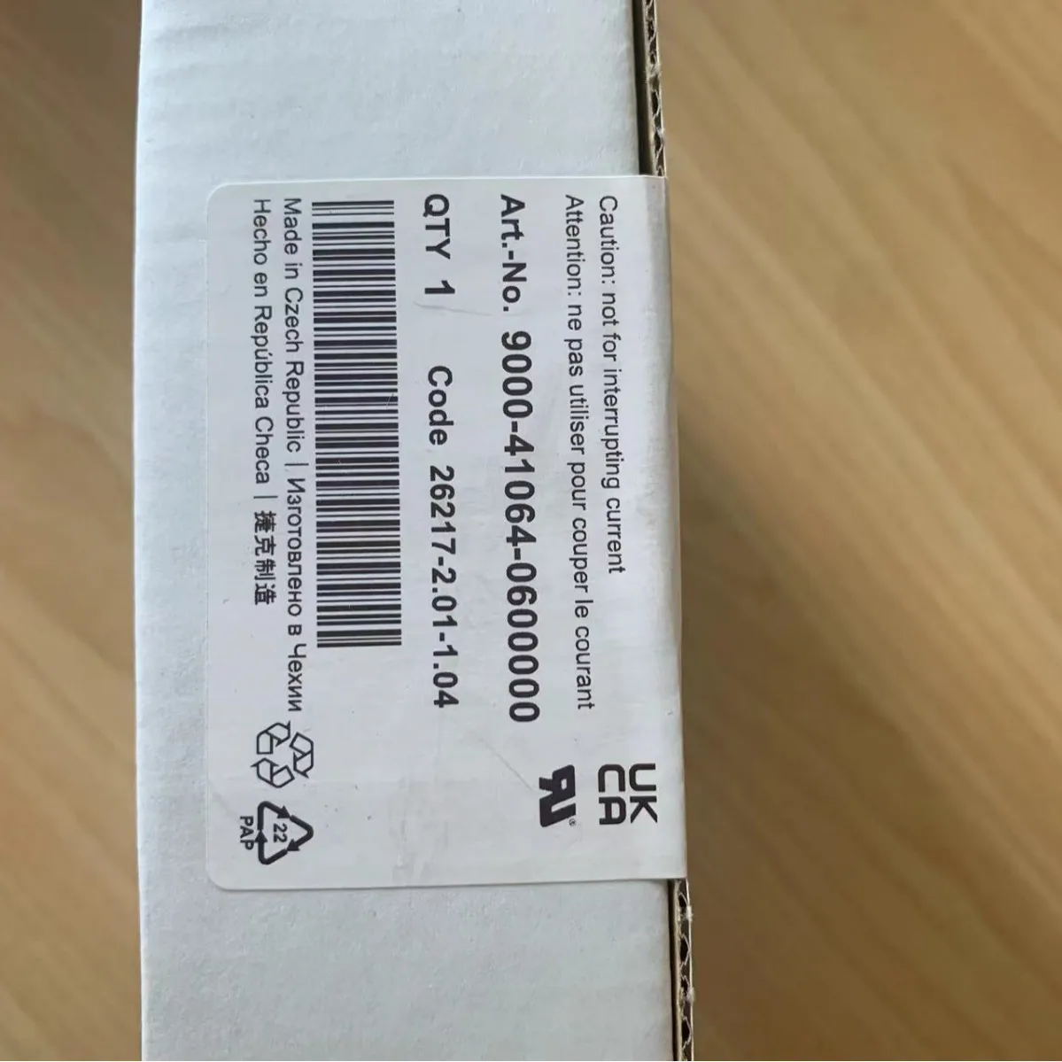 

Relay 9000-41064-0600000