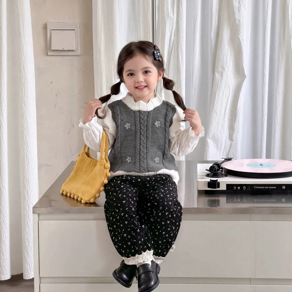 Girls Suit 2026 Autumn and Winter New Childrens Wear Korean Girl Baby Petal Knit Vest Shirt Broken Flower Pants Three-piece Set