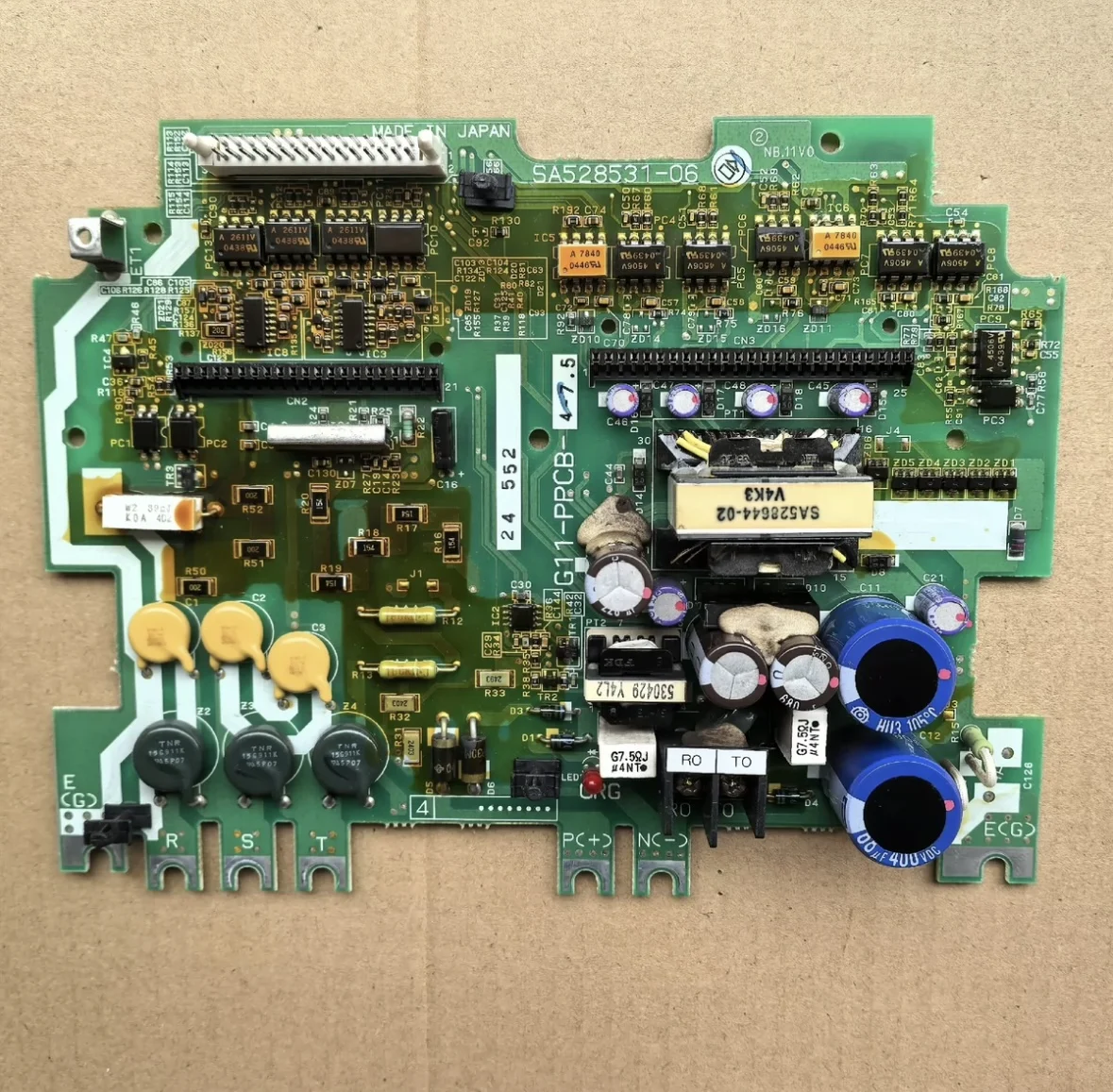 Fujifilm inverter SA528531-06 Power board drive board G11-PPCB-4-7.5 90% new and second-hand test function is normal