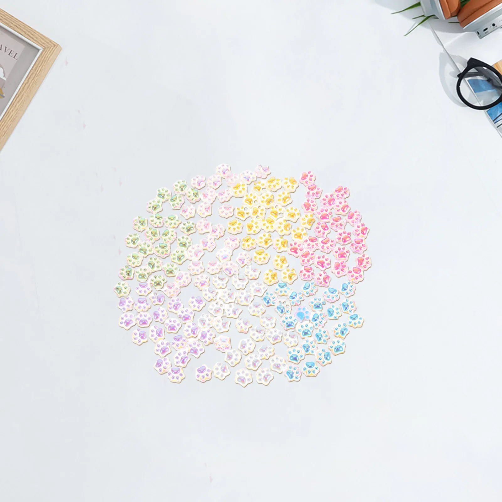 

140Pcs Mini Resin Figurines Glow Luminous Decorations Fairy Garden Dollhouse Craft Resin Cat's Claw Miniature Figurines