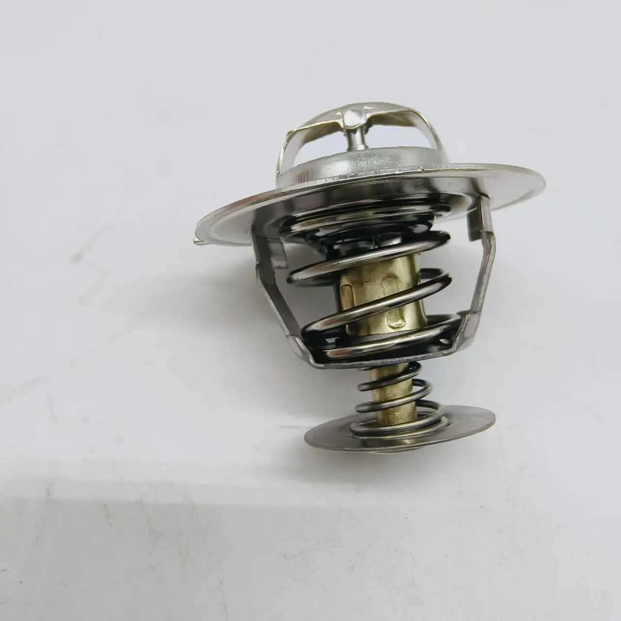 high quality new 4930315 thermostat For Cummins 4BT 6BT excavator engine parts