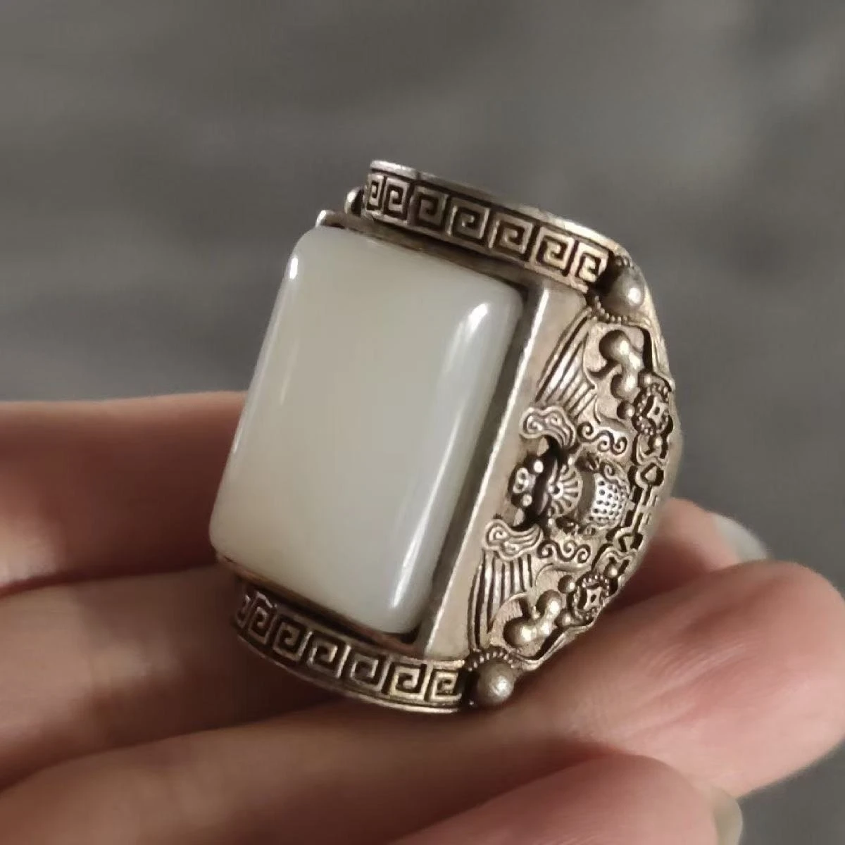 

Fashionable Style Collectible Rectangular Ring Mount with Old Silver Inlay Open Ring