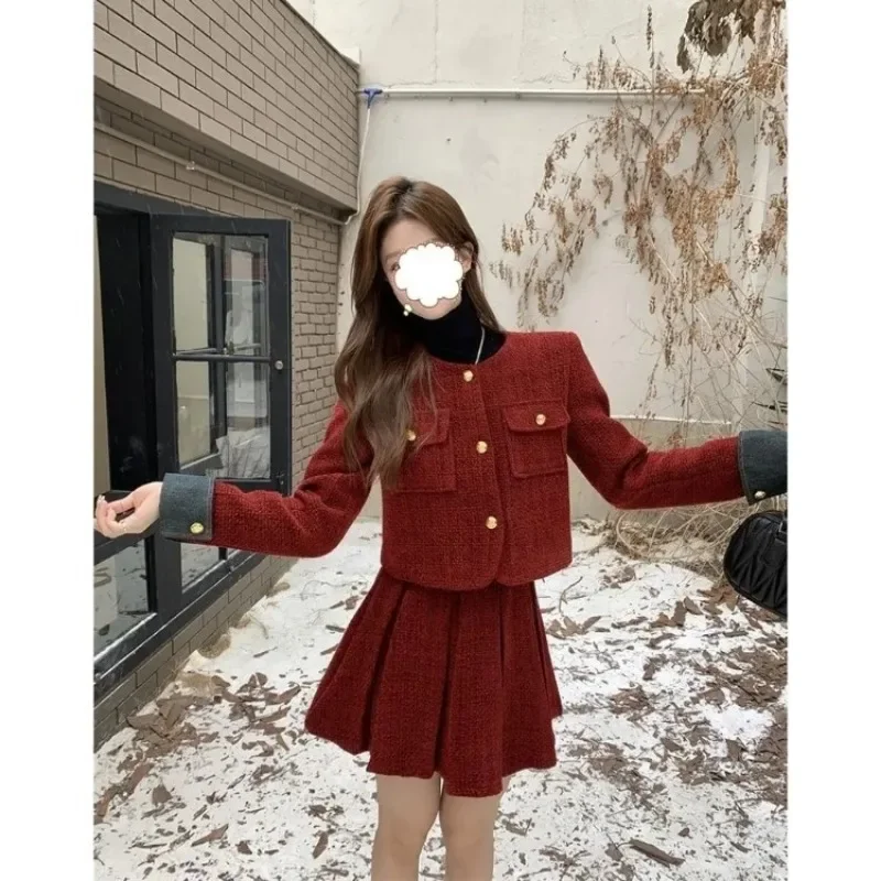 

UNXX 2024 Autumn/Winter New Red Two-Piece Sets Elegant Coat Pleated Skirt New Year Outfit with High-End Feel Fashion Skirt Suits