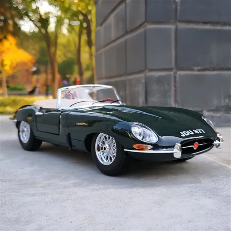 

Bburago 1:18 Jaguar E-type Alloy Classic Sports Car Model Diecasts Metal Retro Old Vehicles Car Model High Simulation Kids Gifts