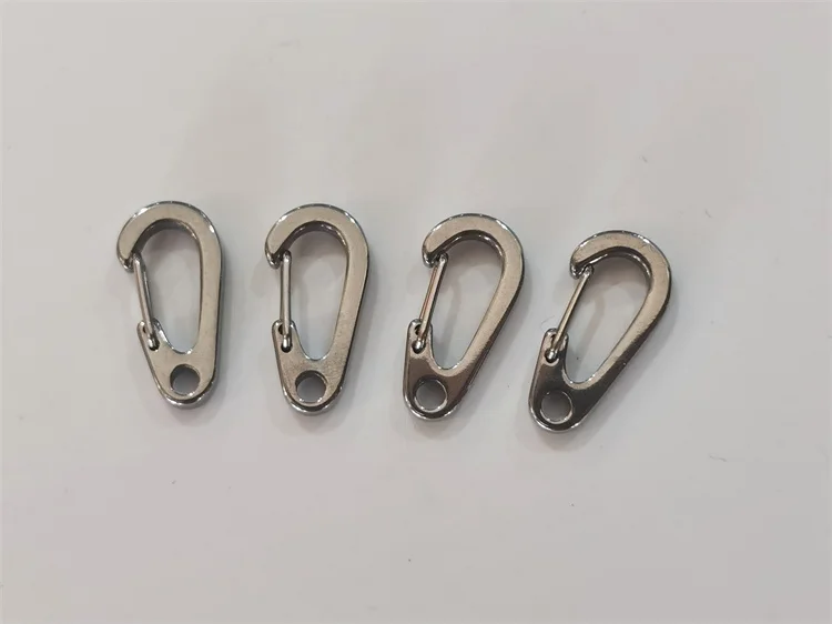 19mm Wholesale Stainless Steel Metal Spring Hook Clips  Keychains Gift  Outdoor Rust-Resistant Carabiners and Pet Leash Clips
