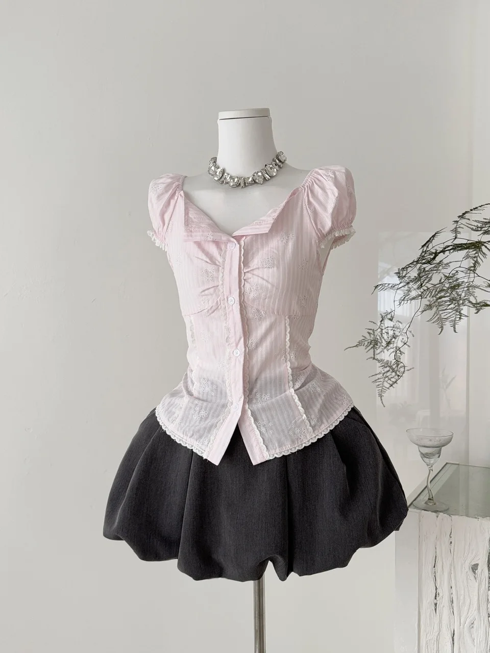 

Cute Lace Trim Bubble Sleeve Shirt Women's Checkered Short Sleeve High Waist Slim Fit Spring Summer Fashion Set Casual Style