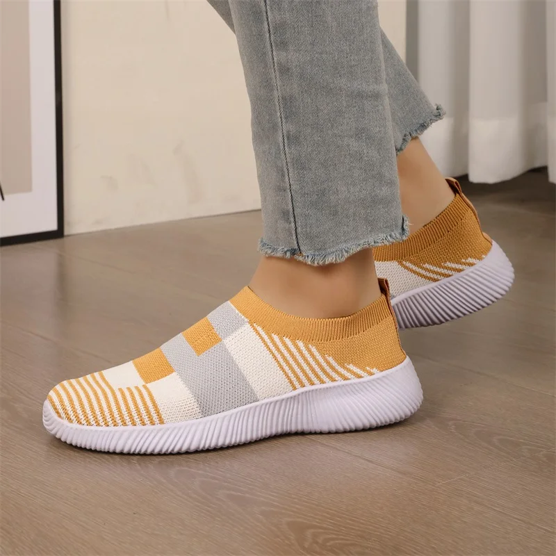 2024 Sneakers Women Walking Shoes Woman Lightweight Loafers Tennis Casual Ladies Fashion Slip on Sock Vulcanized Shoes Plus Size