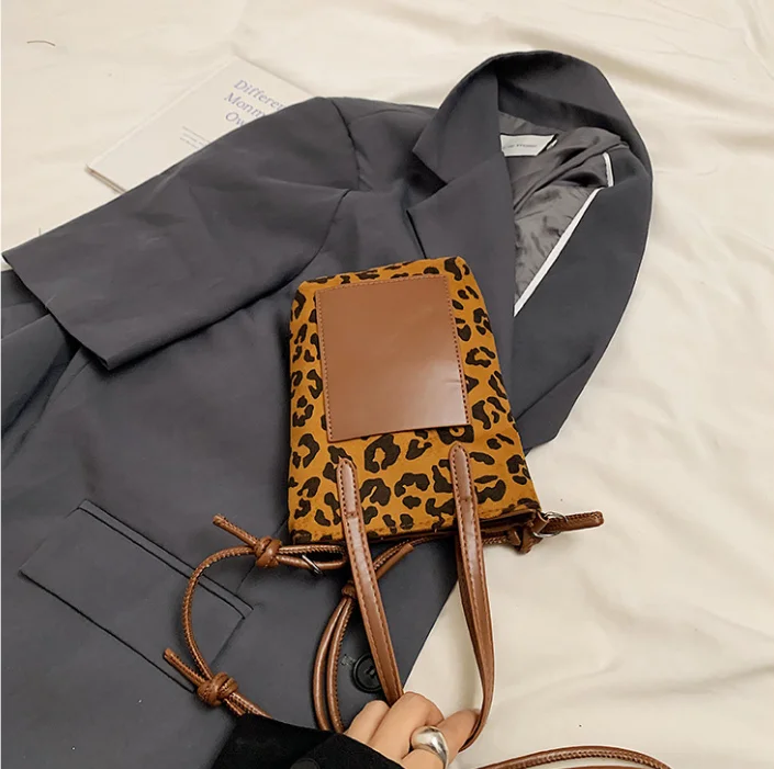 Retro Leopardenmuster Mini-Umhängetasche Kleine Quadratische Wildleder-Oberfläche Vielseitige Trendige Handytasche – Detail 7