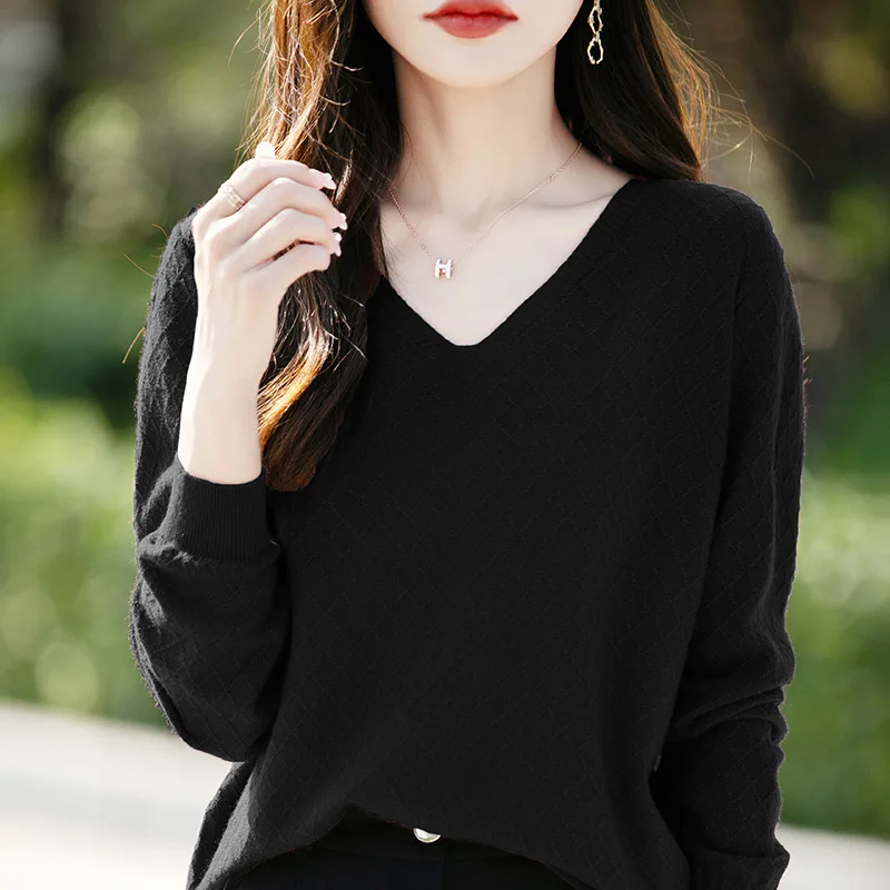 Slimming Effect Loose Knitted Long Sleeve V-Neck Base Shirt Women's Fashionable Lazy Style Comfortable Casual Sweater