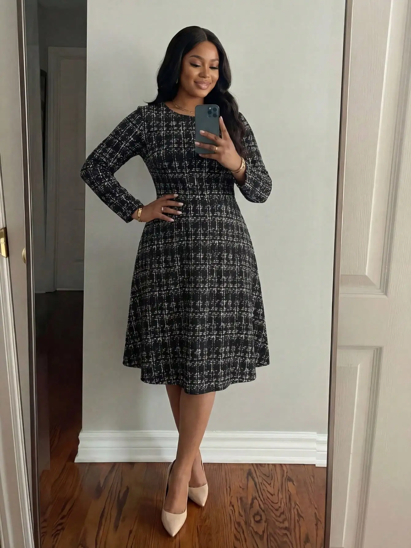 

Черно-белое твидовое платье А-силуэта с длинными рукавами для женщин