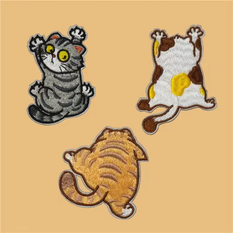3 Teile/satz Nette Verspielte Gestickte Katze Patches Stoff Für Taschen Kleidung Zubehör Eisen Auf Aufkleber DIY Reparatur Handwerk Liefert – Detail 6