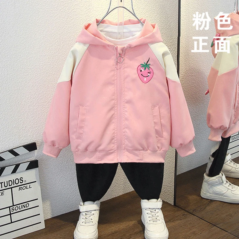 1 2 3 4 5 6 Years Spring Baby Girls Jacket Cute Strawberry Princess Windbreaker Hooded Zipper Autumn Girls Outerwear Kid Clothes