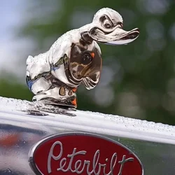 Hood Angry Duck Car Front Ornament Motorcycle Resin Decoration Duck Painting Electroplating Angry Duck Car Hood Decoration