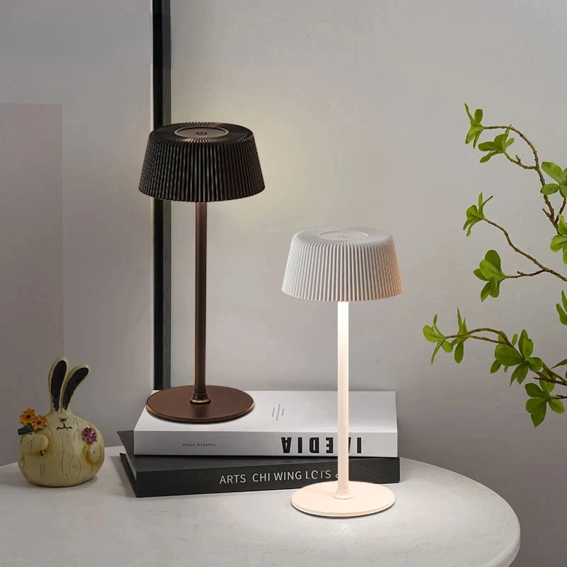 LED Touch Bottle Table Lamp Wireless 3 Colors Rechargeable Reading Lights for Gift Restaurant Hotel Bar Bedroom Home Decor