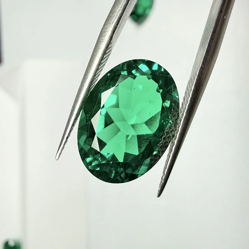 Hochwertiger Labor-Gezüchteter Kolumbianischer Smaragd in Ovaler Form Grüner Edelstein für DIY Ring-, Halsketten- und Ohrringherstellung mit Wählbarem Zertifikat – Detail 5