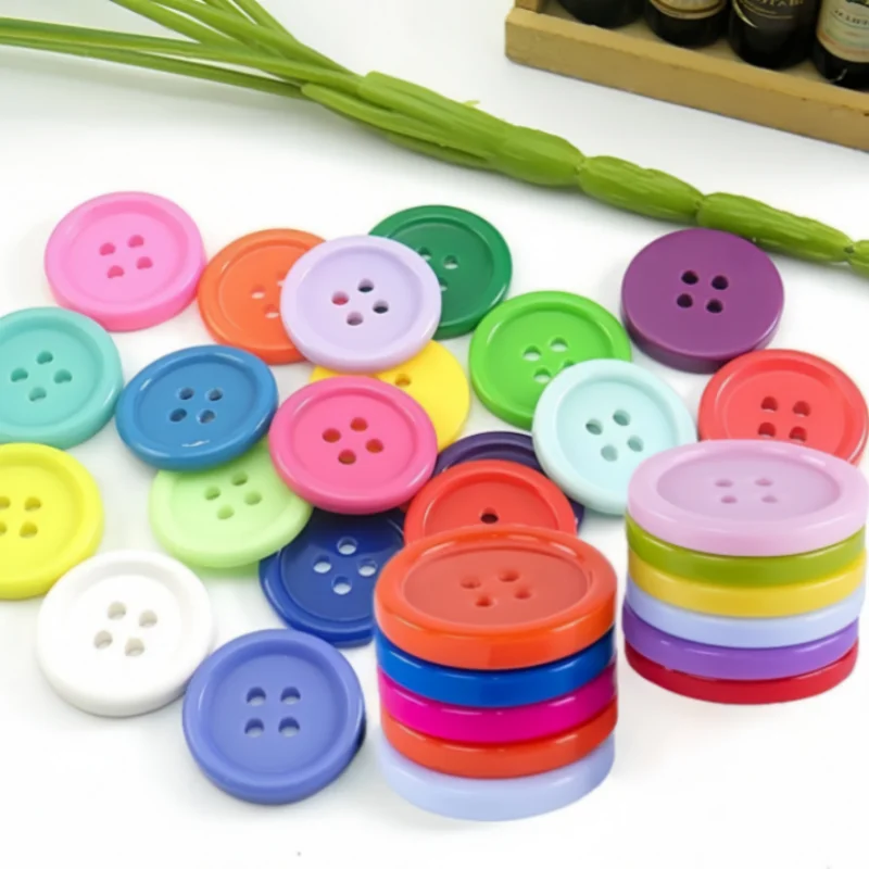 10/15/20/25/30 مللي متر أزرار خياطة بلاستيكية ملونة مستديرة 4 ثقوب زر DIY بها بنفسك الحرف سجل القصاصات ديكور المنزل الملابس الخياطة Accesso