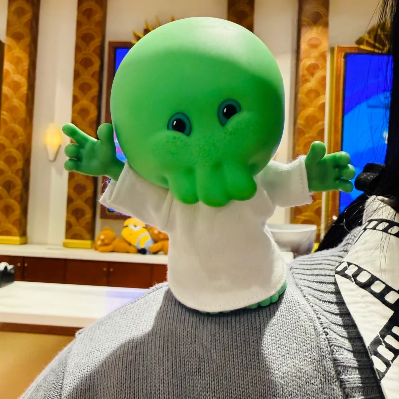 Universal Beijing Resort Original Big Monster Shoulder Plush Magnetic Doll Talking Interactive Action Figure Travel Souvenir