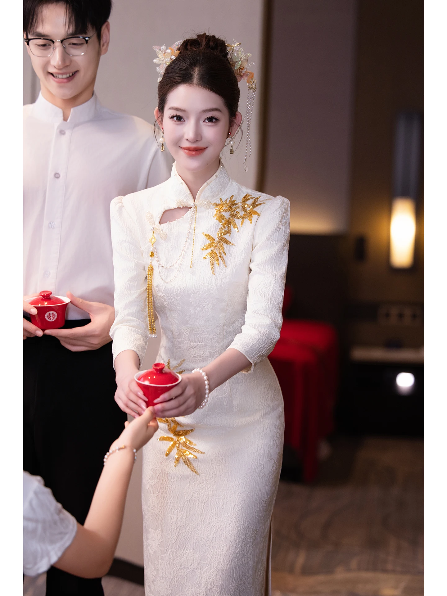 

Платье для помолвки цвета шампань, женское, новая модель 2026 года, свадебное платье, короткое, в китайском стиле, приталенное, для повседневной носки