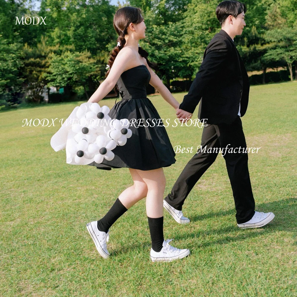 MODX فستان زفاف كوري أسود بسيط لالتقاط الصور بدون حمالات فستان زفاف على شكل حرف A فساتين زفاف صغيرة مصنوعة حسب الطلب على شكل جسر #1