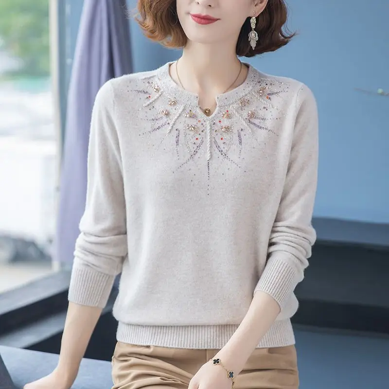 Korean Fashion Autumn Winter New Women Sweaters O-Neck Embroidered Diamonds Screw Thread Loose Long Sleeve Pullovers Knitted Top