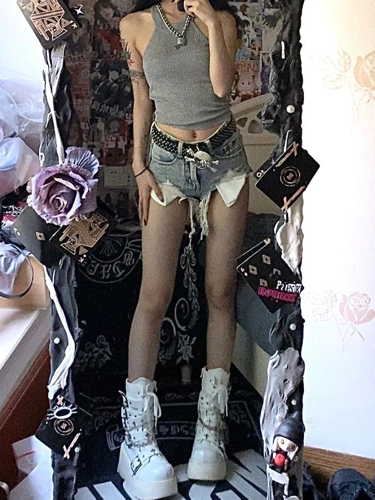 2000s Y2k Woman Baddie Style Shorts Vintage Jean Fashion Ripped Denim Shorts Sexy Hot Pants Gyaru Coquette Goblin Core Old Money