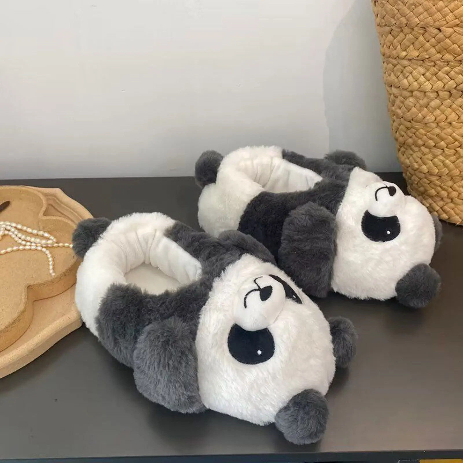 2023 Cute Panda Fluffy Slippers Women Furry Fur Slippers Heel Cover House Shoes Flats Winter Kawaii Animal Indoor Home Slides