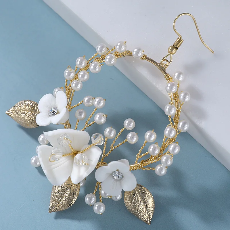 Light Gold Color Luxury Women Large Earrings Alloy Pearl Ceramic Flowers Bridal Ear Clip Wedding Ball Accessories