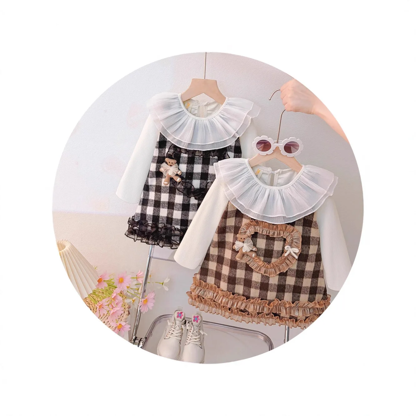 2025 Spring and Autumn New Vintage Small Fragrant Style Checkered Pet Clothing Elegant Dog Clothing Cat Skirt