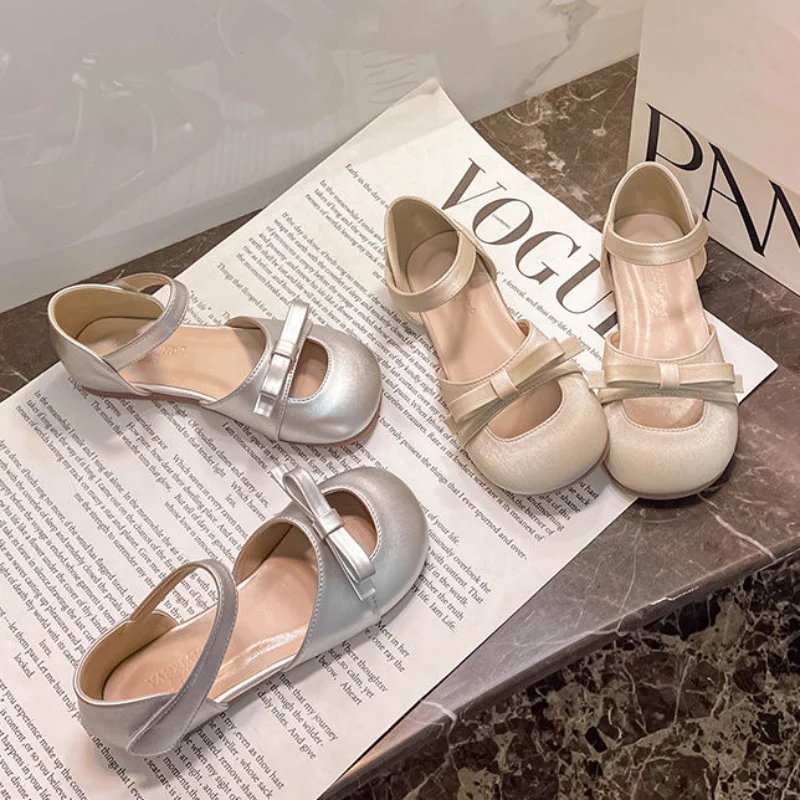 

Children's Summer Sandals Solid Color Cut-outs Princess Shoes for Girls Fashion Elegant Kids Causal Pearl Wedding Flat Sandals