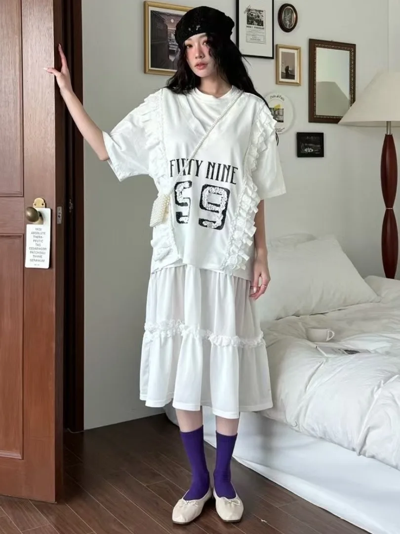 فستان كاجوال أنيق بنمط الكلية الرجعي متعدد الاستخدامات مع تطريز الدانتيل وطباعة الزهور ونمط الحروف، تصميم كاذب من قطعتين