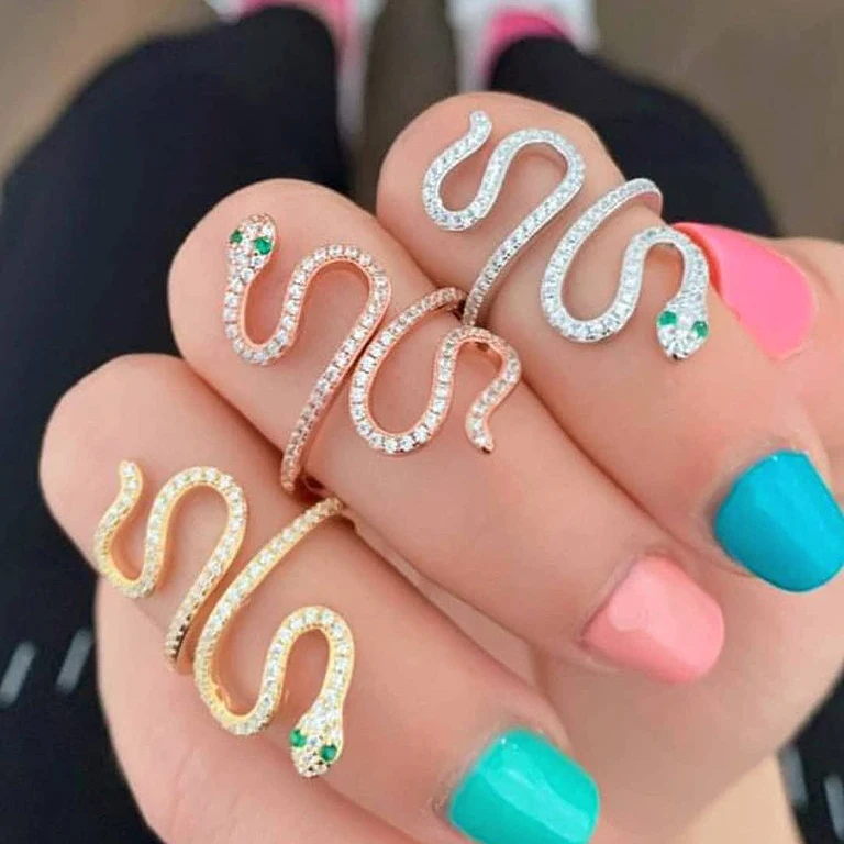 2025 New Open Resizable Women Charm Fashion Jewelry With White Cubic Zirconia CZ Paved Snake Shape Adjusted Finger Rings