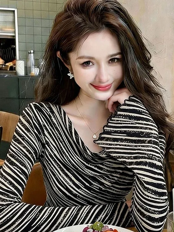 Women's Zebra StripesT-shirt Harajuku Korean Y2k Tee Top 2000s 90s Aesthetic Fashion Vintage Long Sleeves T-shirt Autumn