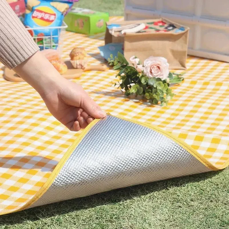 Picnic Mat, Outdoor Hiking, Leisure, Park Seat Pad, Thick and Portable, Ideal for Camping, Outdoor Cooking, and Camping Tents
